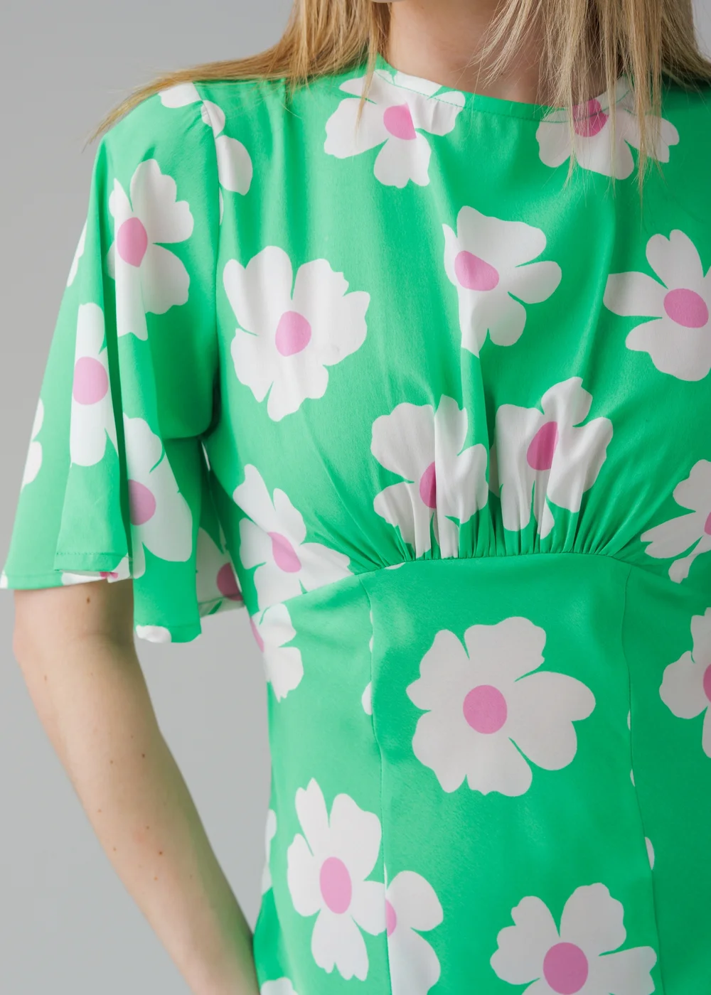 Influence Green Floral Short Sleeve Midaxi Dress - 12 Image 3
