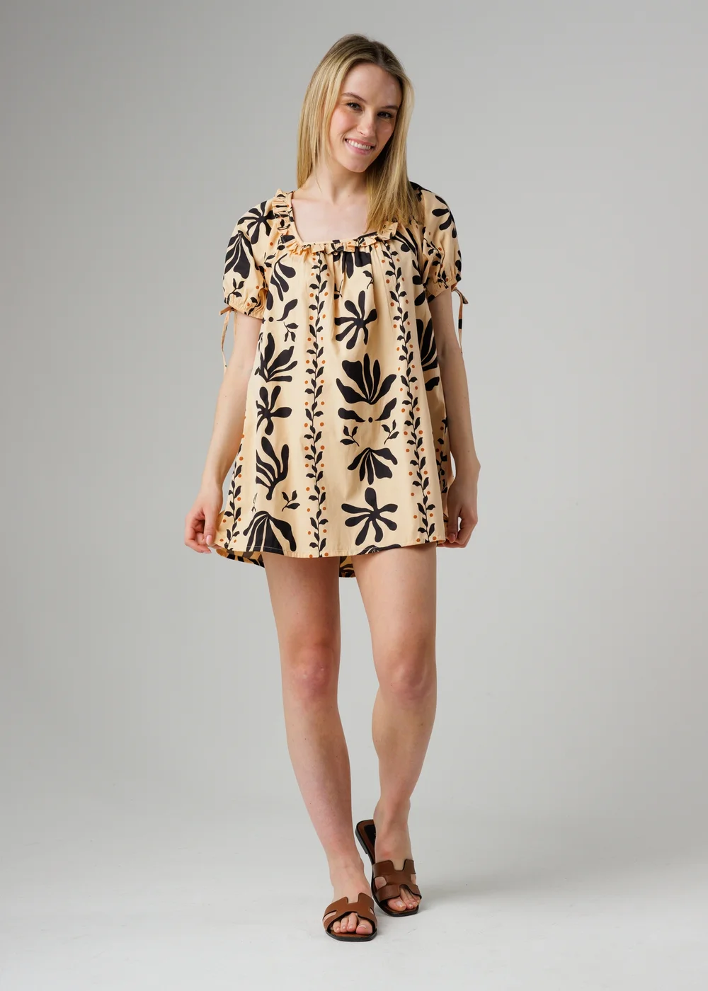 Wednesday’s Girl Beige Cotton Floral Puff Sleeve Smock Mini Dress - M Image 1