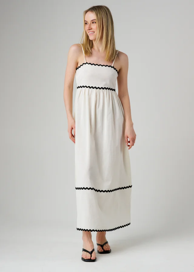Wednesday’s Girl Cream Sleeveless Zig Zag Tiered Effect Maxi Dress