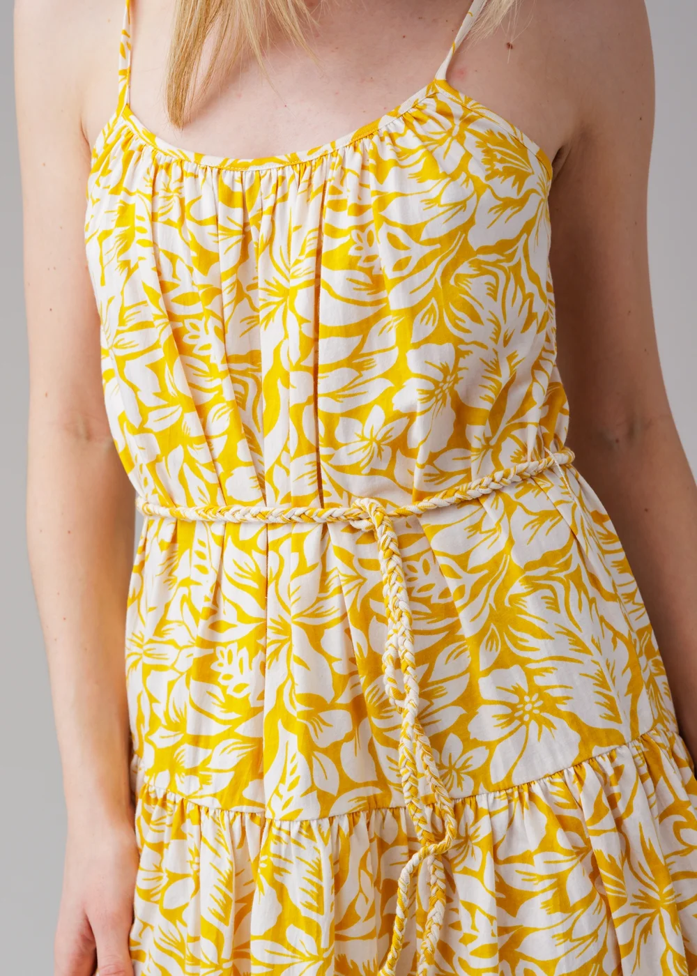 Influence Yellow Sleeveless Tie-Front Tiered Mini Dress - 10 Image 3