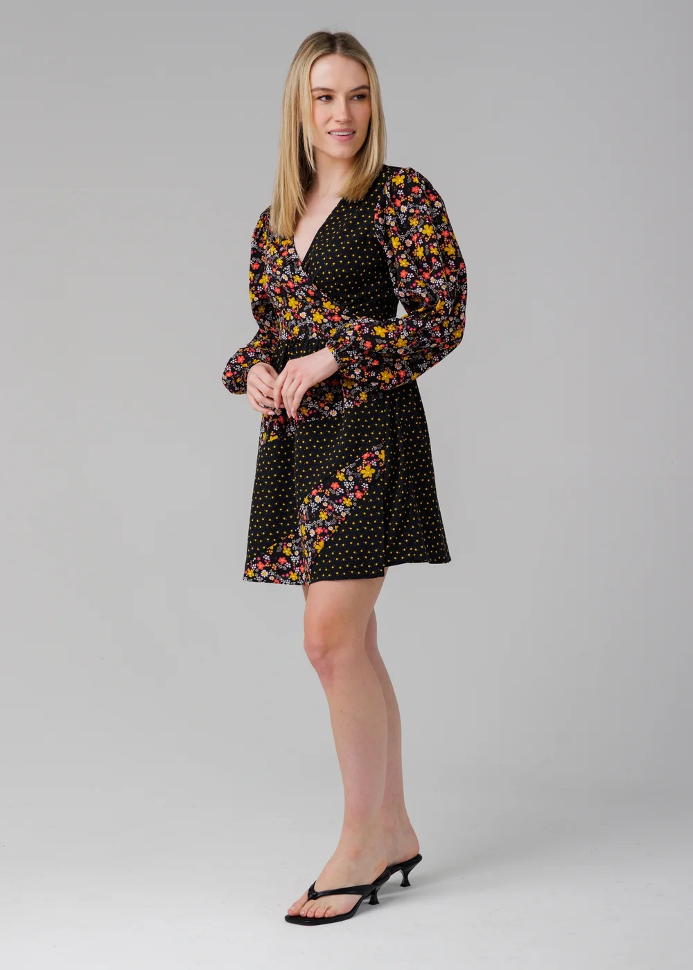Influence Black Long Sleeve Floral Printed Wrap Mini Dress - 10 Image 4
