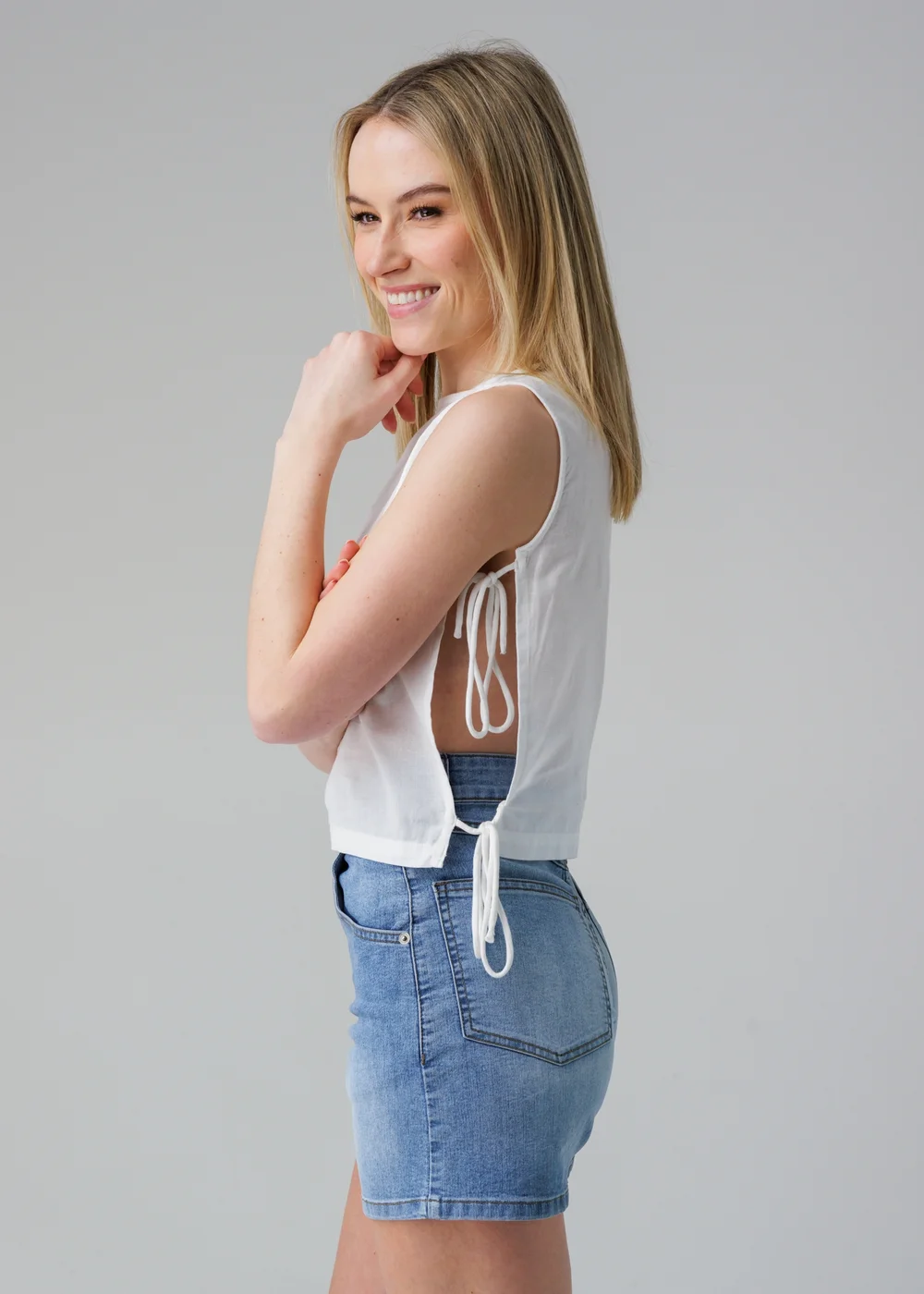 Influence White Sleeveless Round Neck Tie Side Shell Top - 8 Image 3