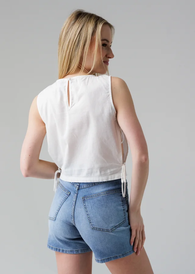 Influence White Sleeveless Round Neck Tie Side Shell Top