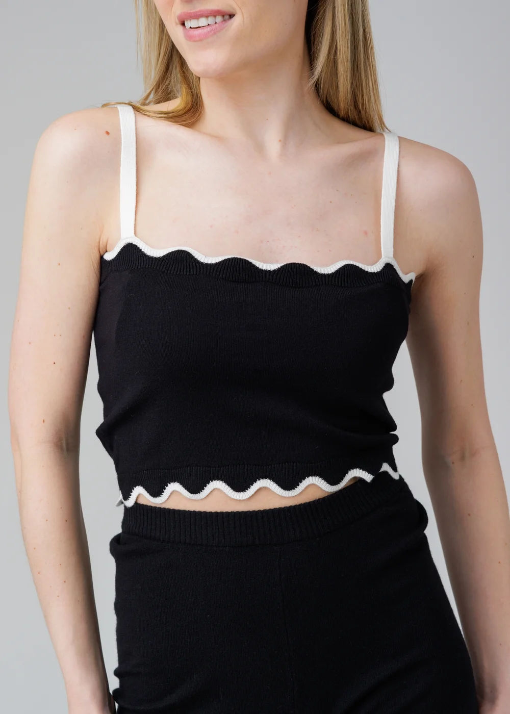 Influence Black Sleeveless Square Neck Knit Cropped Top - 14 Image 3