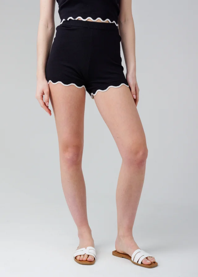 Influence Black High Waisted Knit Shorts With Elasticated Waistband