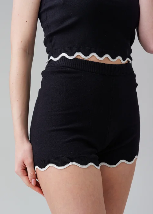 Influence Black High Waisted Knit Shorts With Elasticated Waistband - 10 Image 3