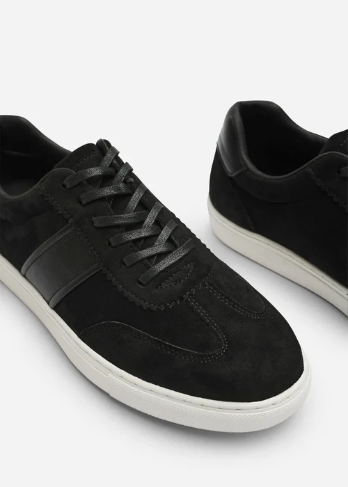 Where's That From Clark Black Low Cut Lace Up Trainers - 7 Image 5