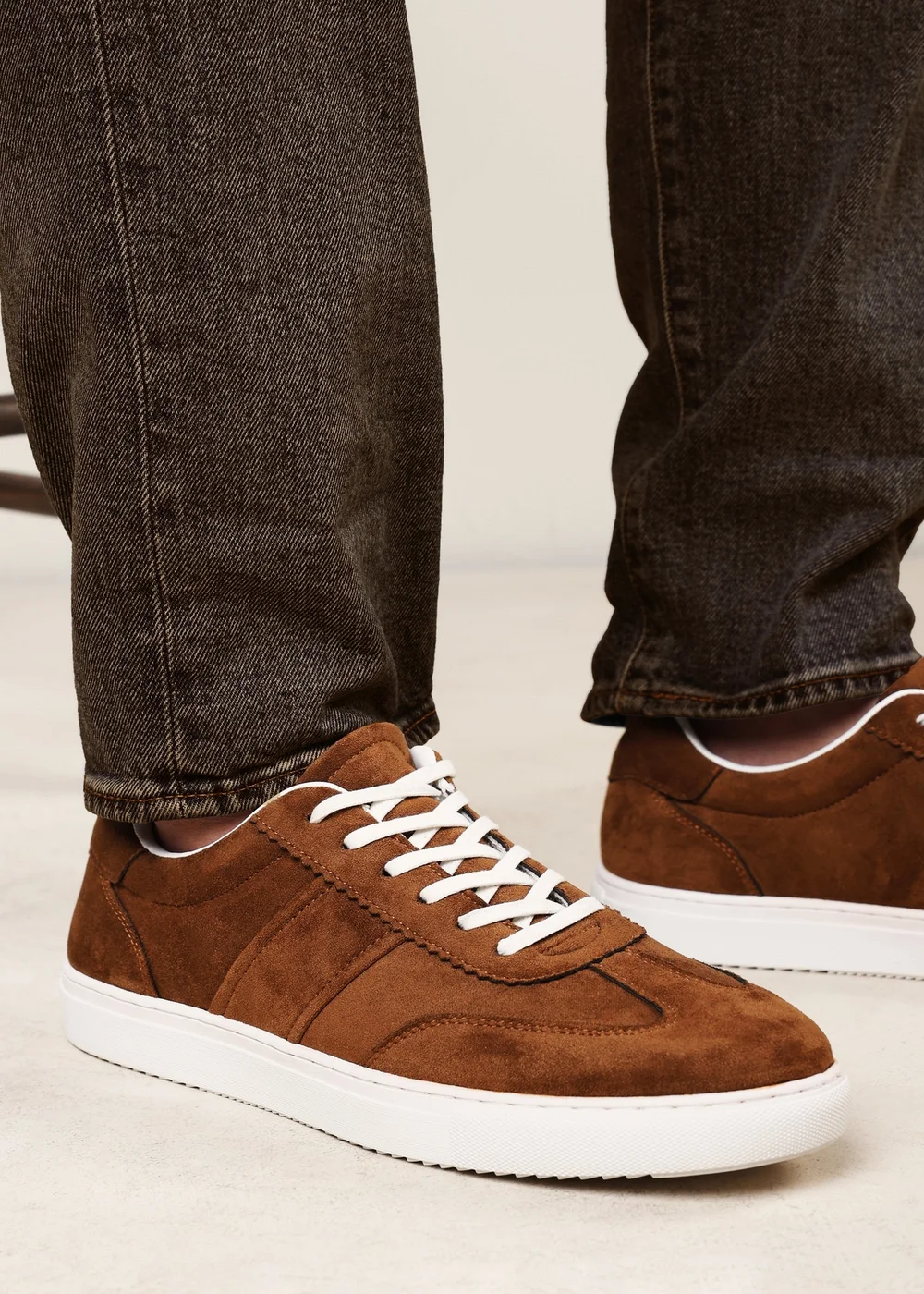 Where's That From Clark Light Brown Low Cut Lace Up Trainers - 7 Image 6