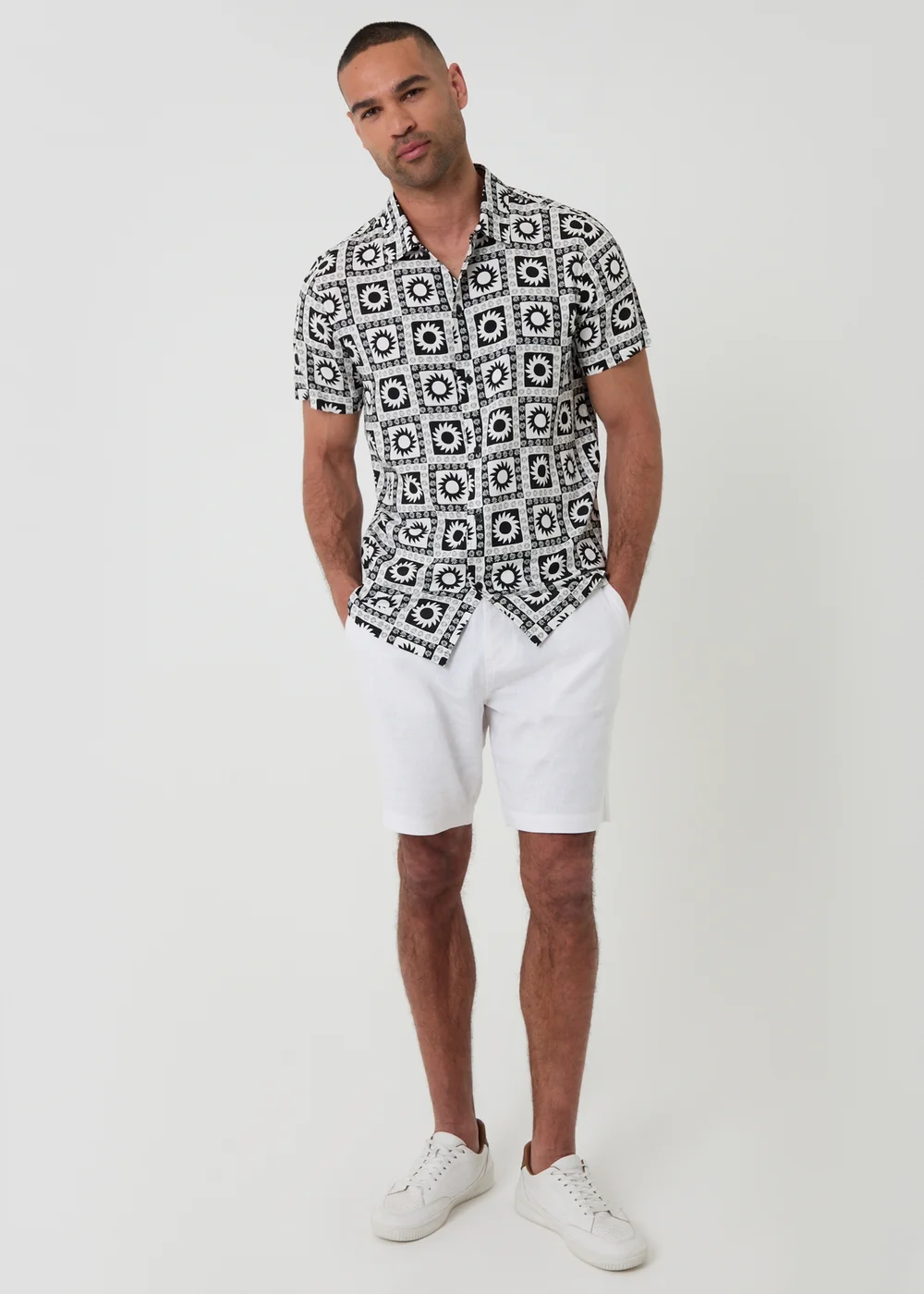 Threadbare Black Geometric Sun Print Short Sleeve Shirt - 2XL Image 3