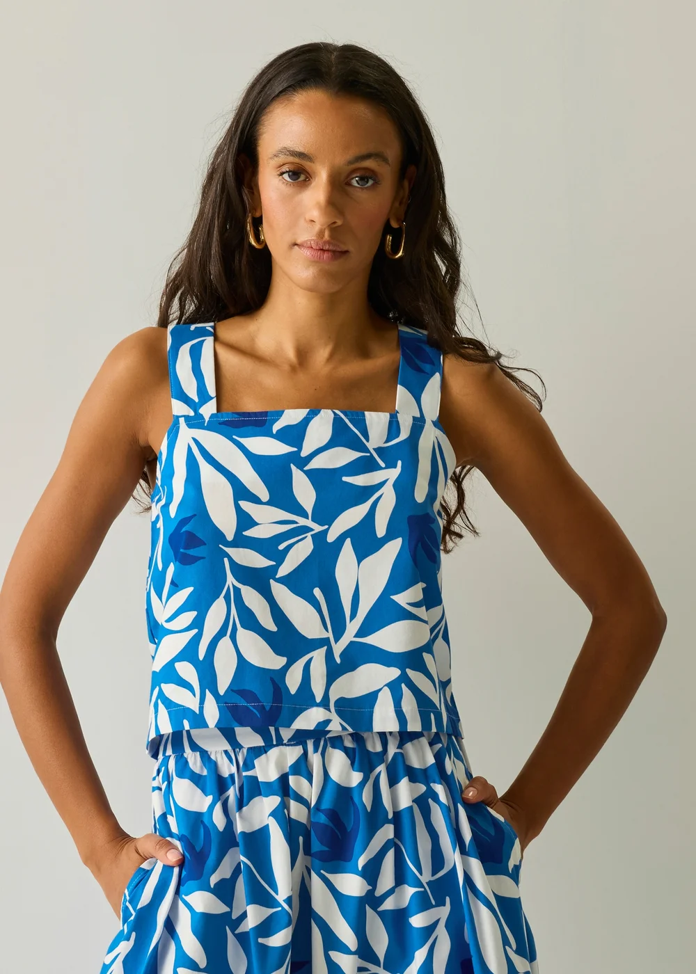 Regatta Life Sonic Blue Tropic Leaves Laguna Lightweight Vest - 20 Image 1