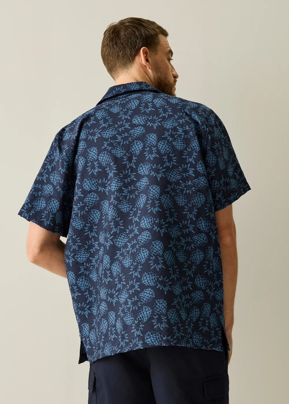 Regatta Life Airbrushed Pineapple Navy Tulum Lightweight Shirt - 3XL Image 2