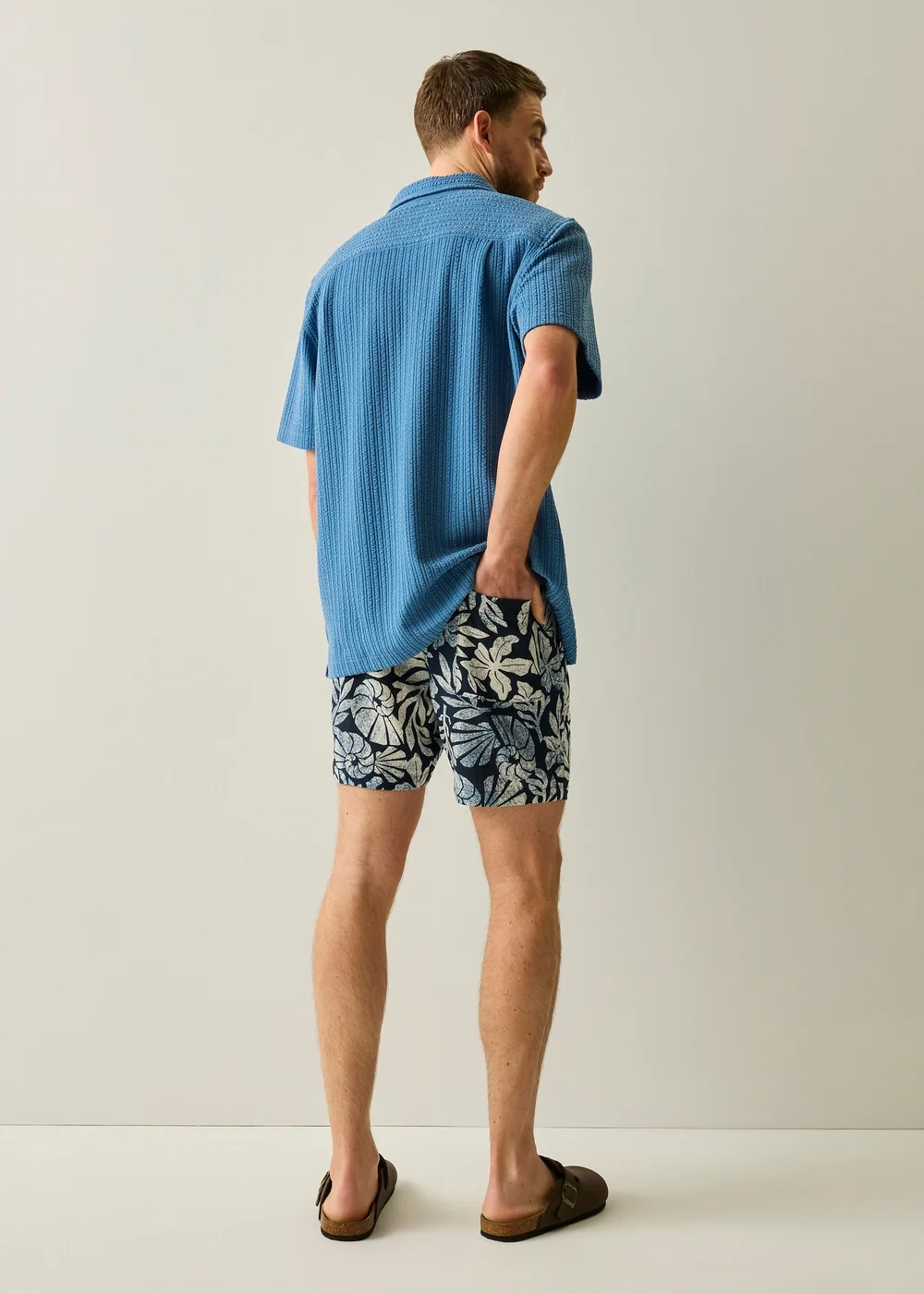 Regatta Life Abstract Seascape Coral Navy Paraiso Lightweight Shorts - M Image 3