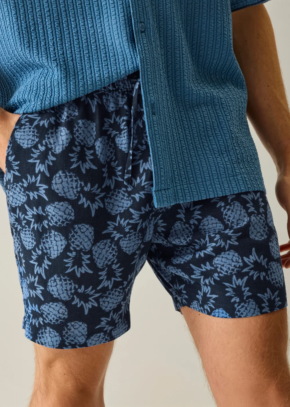 Regatta Life Airbrushed Pineapple Navy Paraiso Lightweight Shorts - 3XL Image 2