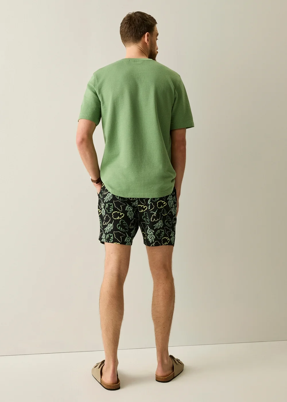Regatta Life Black Paraiso Lightweight Shorts - 3XL Image 3