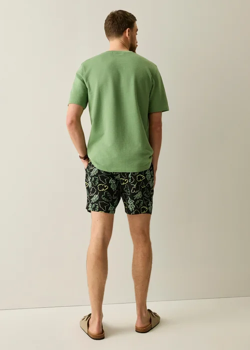 Regatta Life Black Paraiso Lightweight Shorts - 3XL Image 3