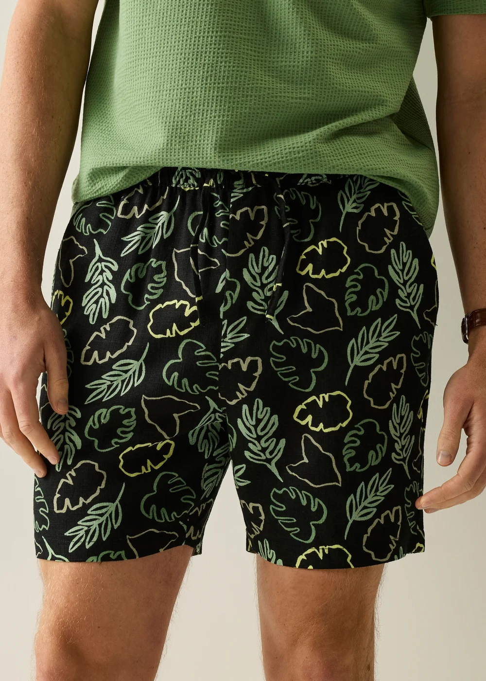 Regatta Life Black Paraiso Lightweight Shorts - 3XL Image 2
