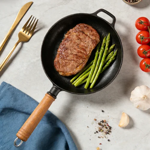 Lifeideas Round Cast Iron Skillet with Removable Wooden H&le - M Image 1