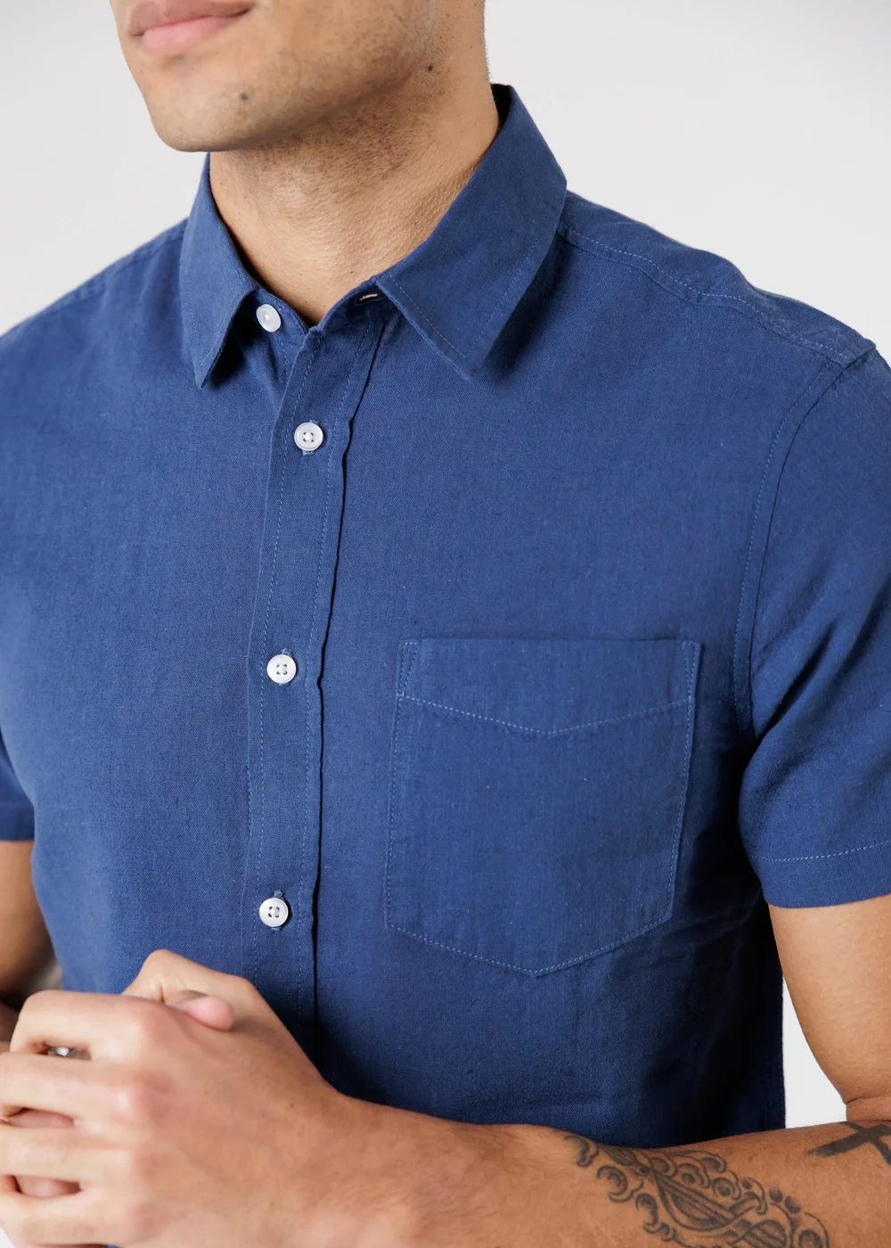 Tokyo Laundry Dark Blue Linen Blend Short Sleeve Button-Up Shirt With Chest Pocket - S Image 3