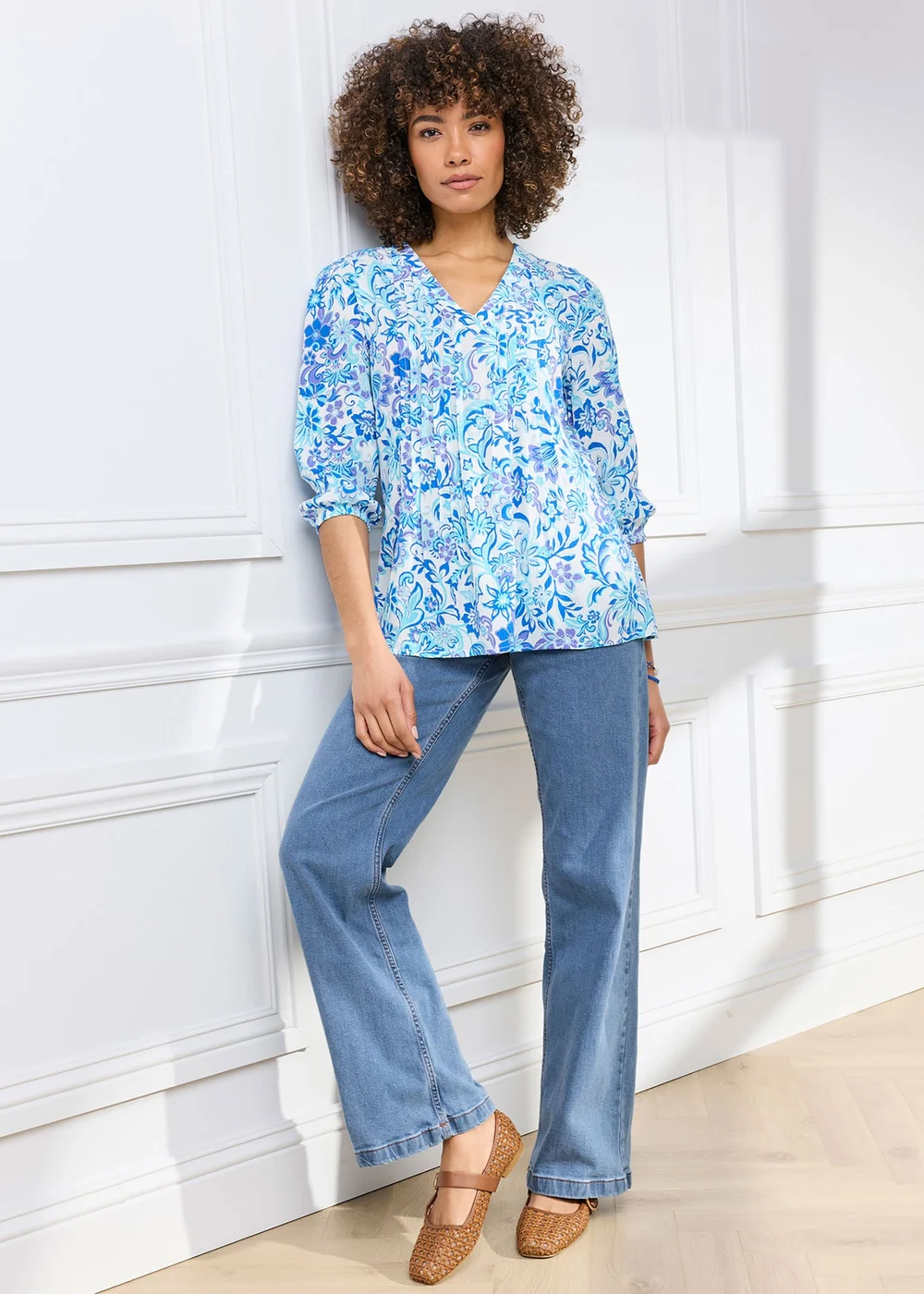 Cotton Traders French Blue 3/4 Sleeve V-Neck Printed Crinkle Top - 26 Image 2