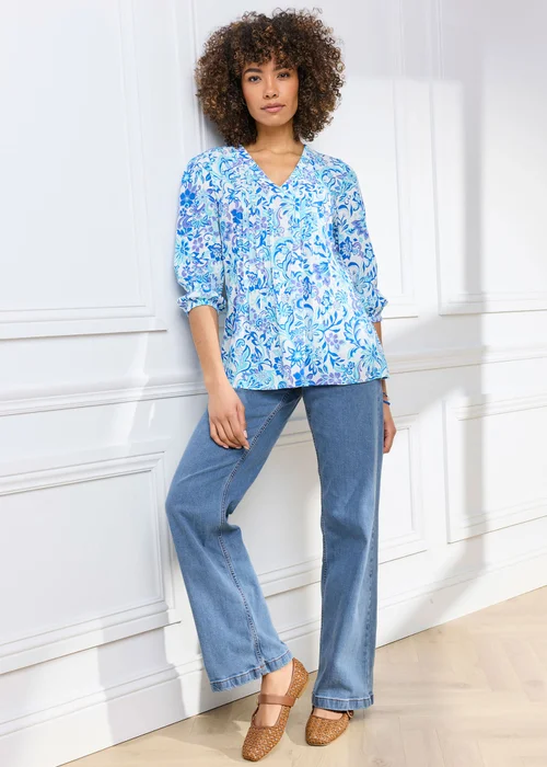 Cotton Traders French Blue 3/4 Sleeve V-Neck Printed Crinkle Top - 26 Image 2