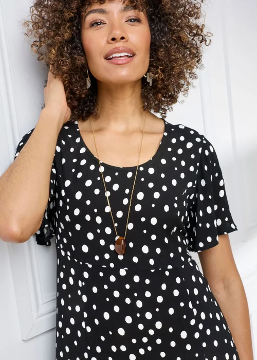 Cotton Traders Anthracite Printed Crinkle Maxi Dress - 24 Image 4