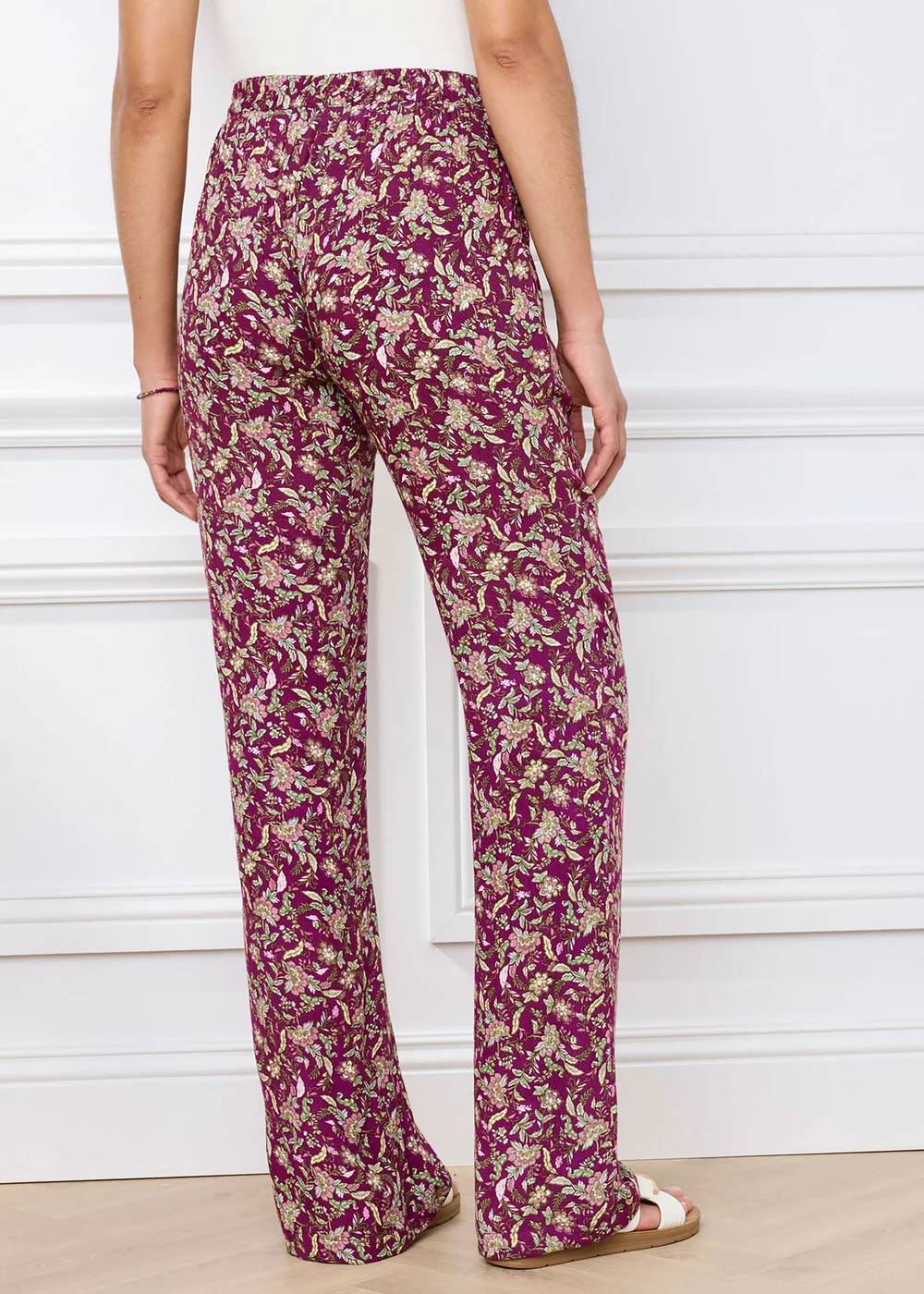 Cotton Traders Wild Rose Pull On Printed Crinkle Trousers - 24/L27 Image 3