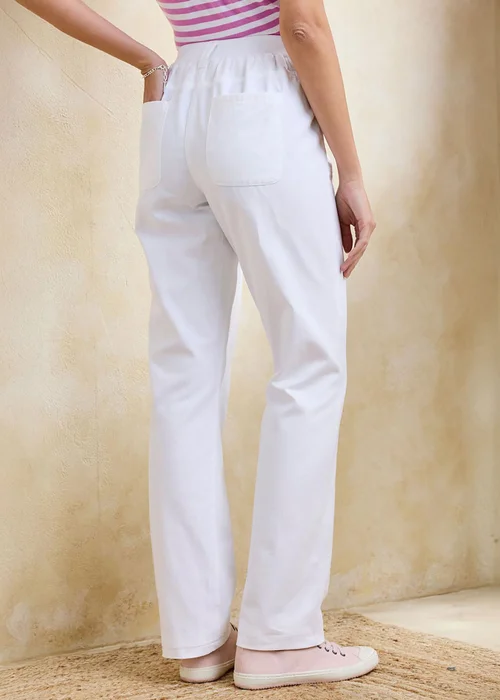 Cotton Traders White Wrinkle Free Pull On Straight Leg Trousers - 8/L31 Image 2