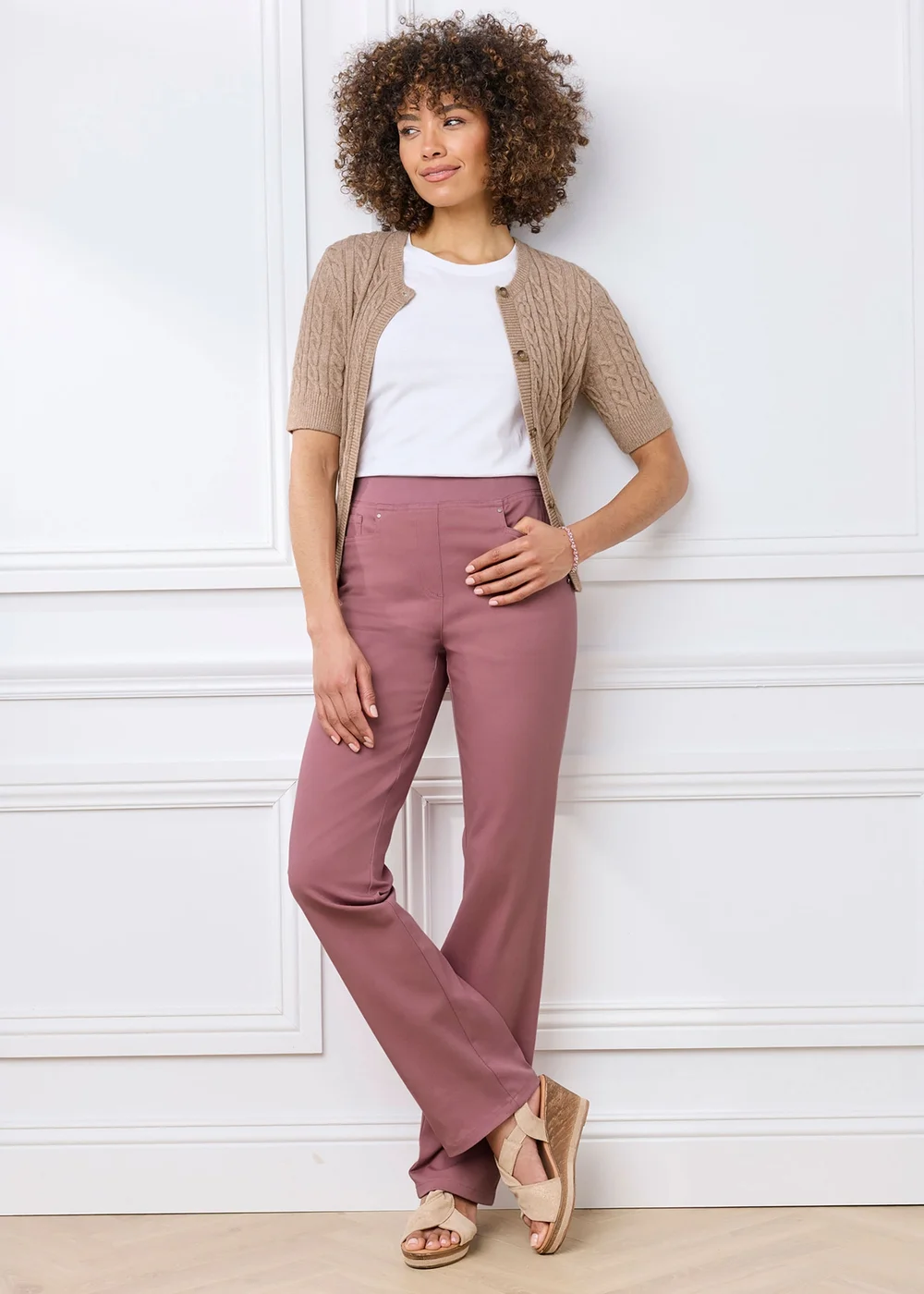 Cotton Traders Vintage Rose Premium Pull-On Twill Straight Leg Jeans - 18/L25 Image 1