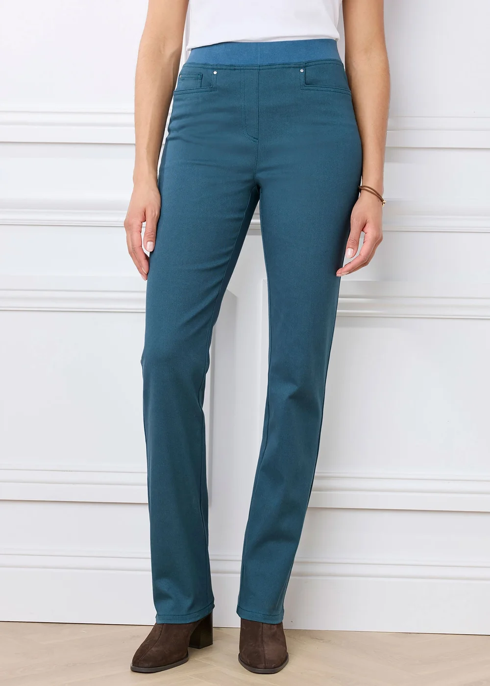 Cotton Traders Kingfisher Premium Pull-On Twill Straight Leg Jeans - 14-16 Image 2