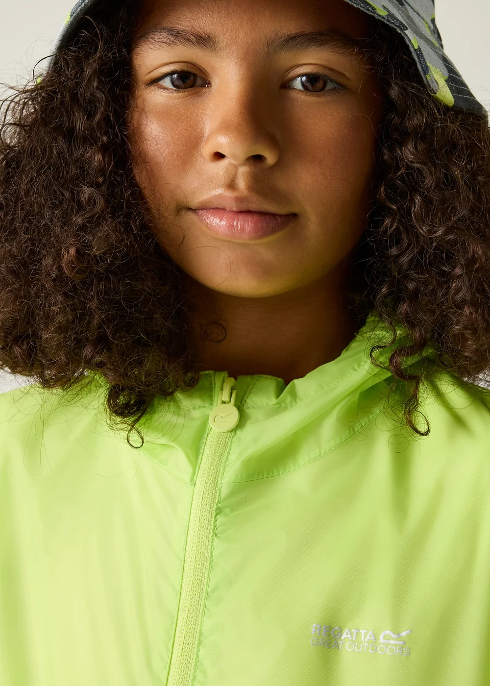 Regatta Green Waterproof Kids Pack It Jacket III (2-13 years) - 13 Yrs Image 5
