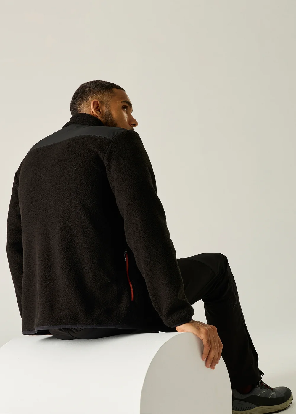 Regatta Black Morran W/R Water-Repellant Fleece - S Image 3
