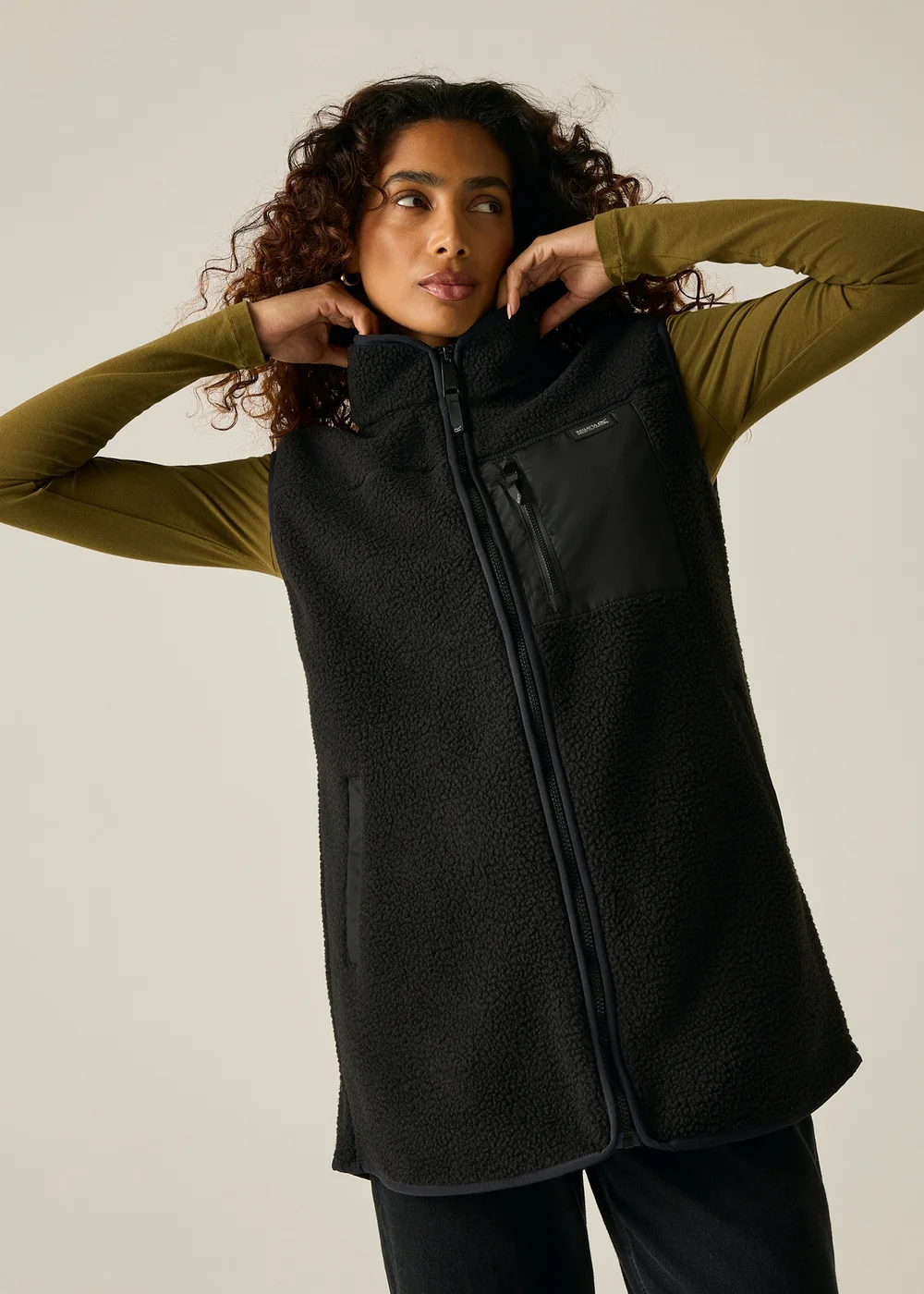 Regatta Black Frankie Borg Longline Soft Bodywarmer - 20 Image 5
