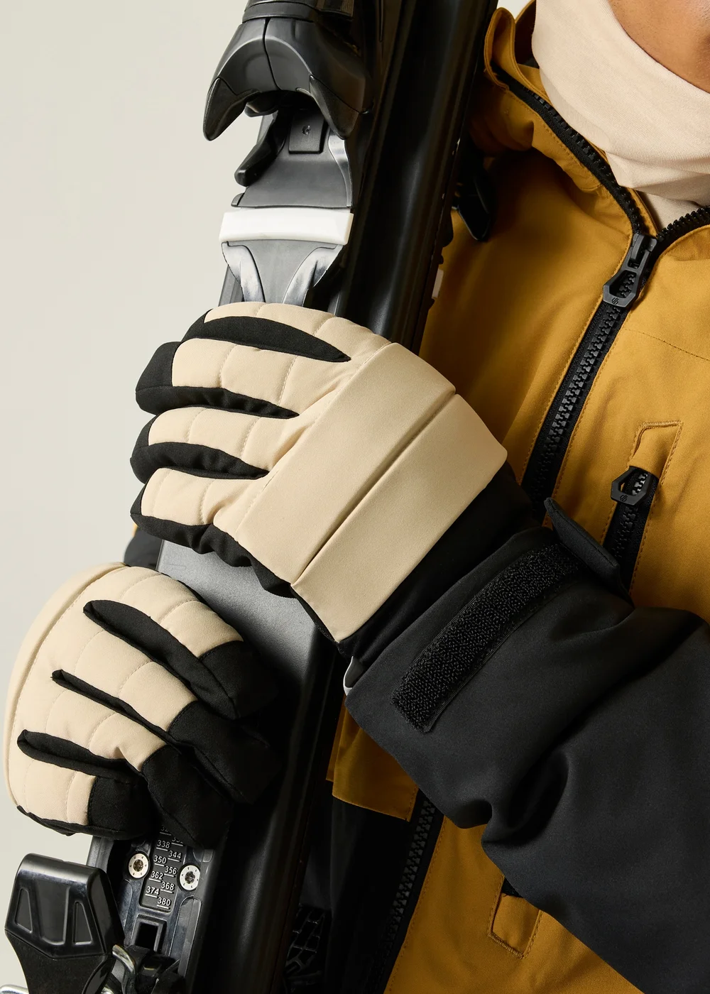 Dare 2B Black/Off White Freeride II Waterproof Gloves - XS Image 2