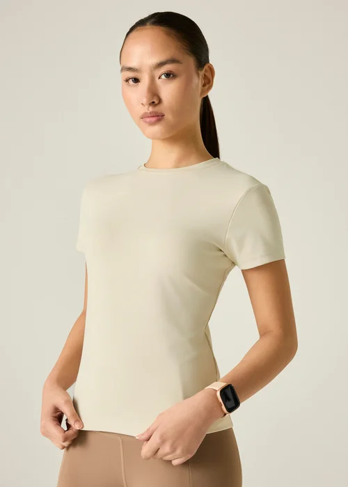 Dare 2B Beige Refresh Odour Control T-Shirt - 18 Image 1