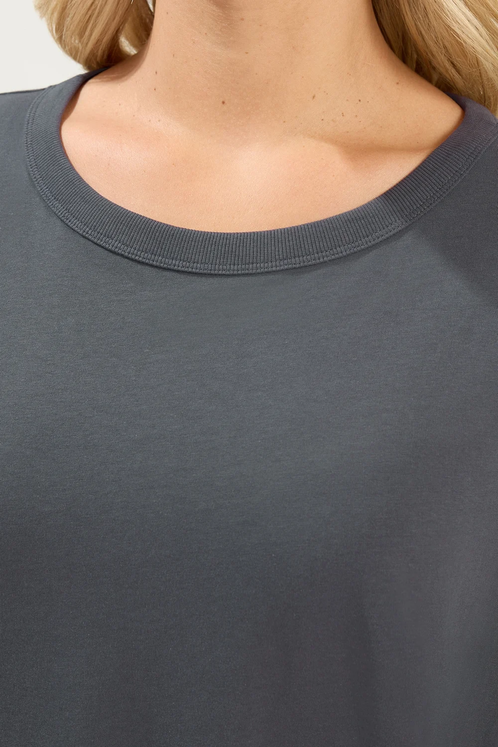 Yours Curve Charcoal Grey Oversized Boxy T-Shirt - 14 Image 4