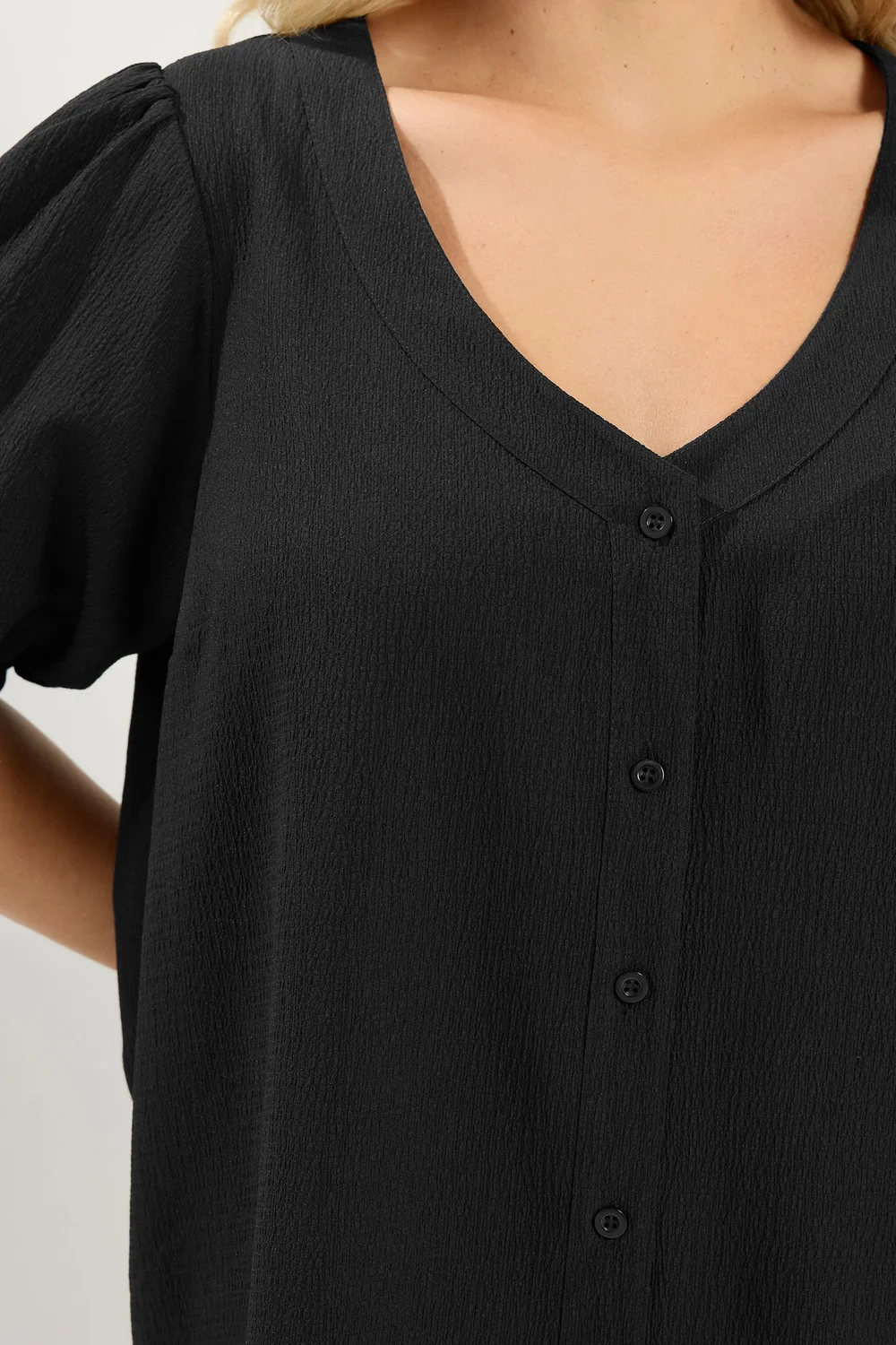 Yours Curve Black Textured Blouse - 16 Image 4