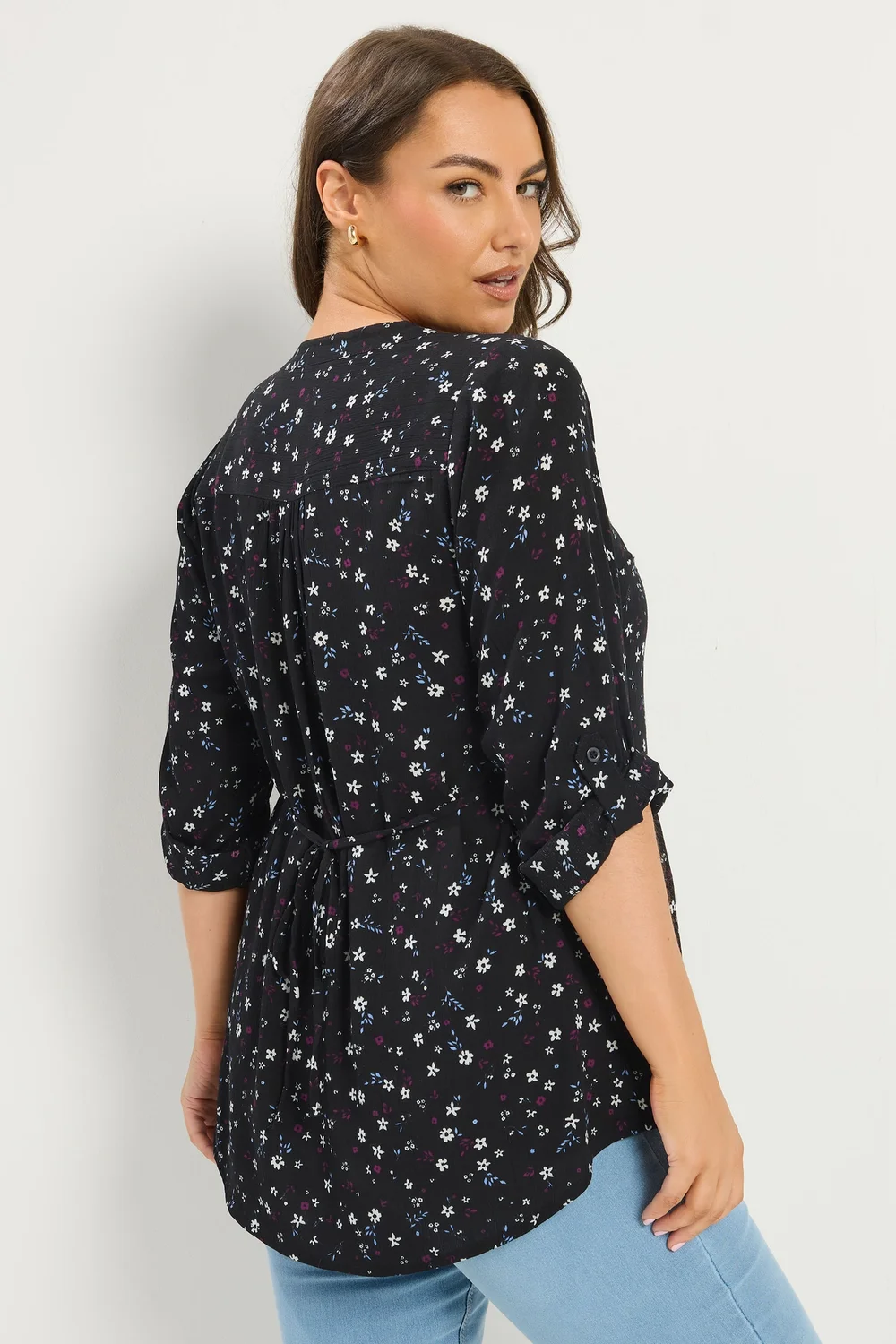 Yours Curve Black Floral Pintuck Top - 20 Image 3