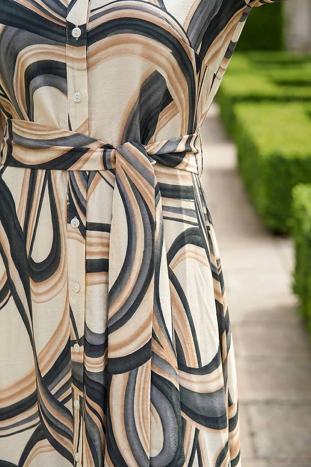 Roman Ivory Abstract Print Buttoned Shirt Dress - 16 Image 4