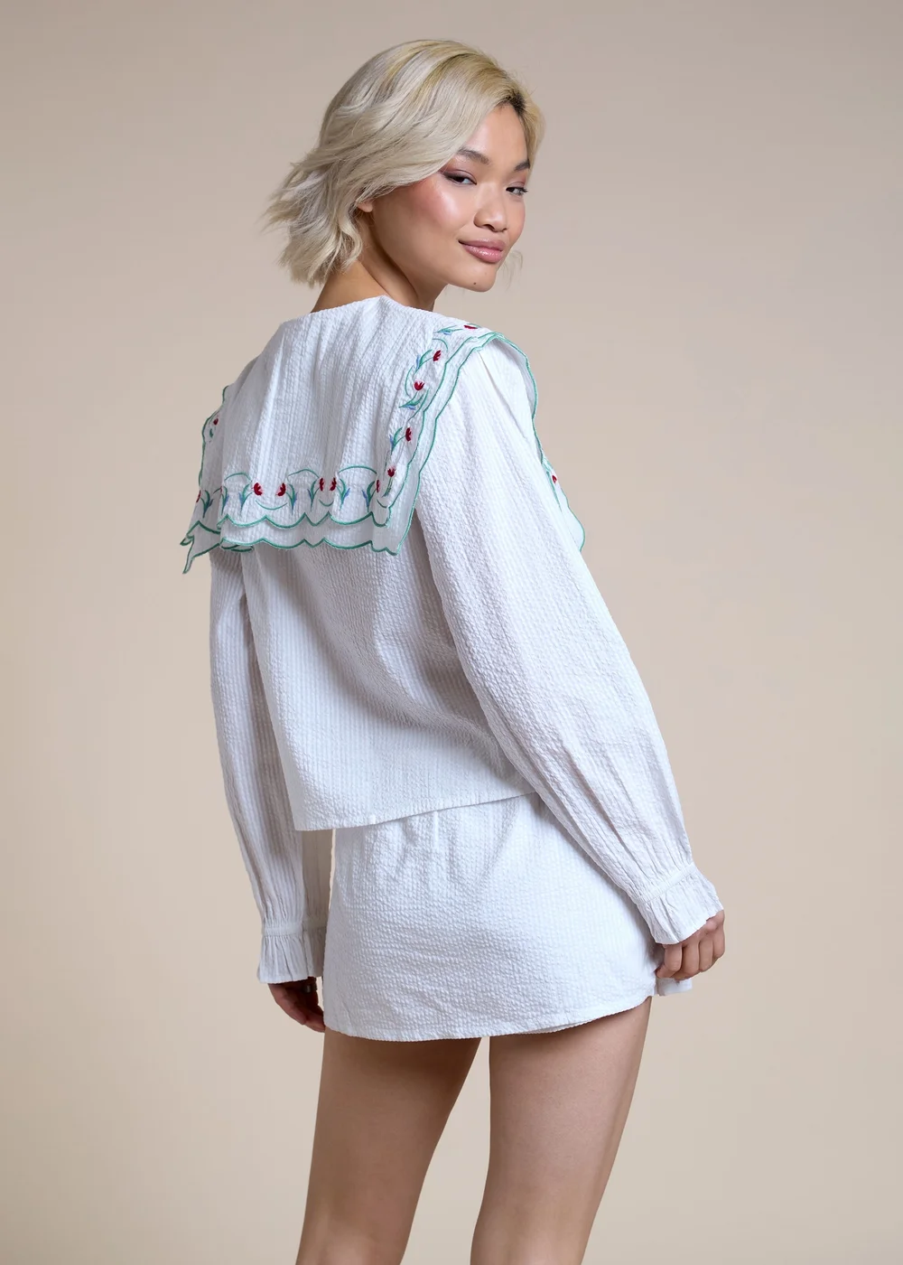 Neon Rose White Cotton Floral Embroidered Collar Blouse - M Image 2