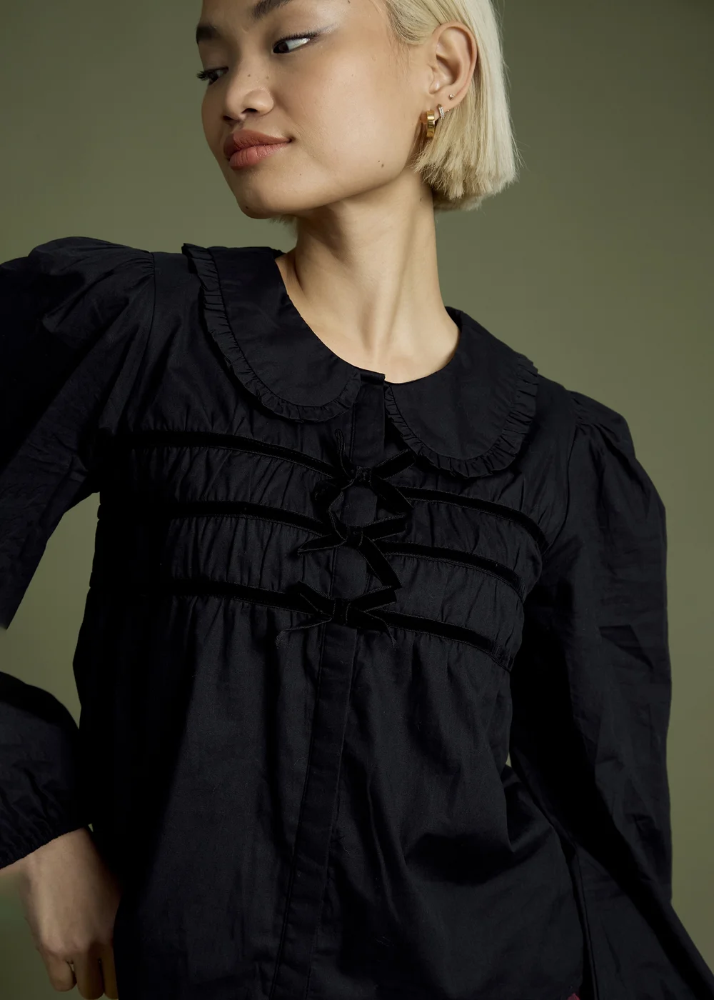 Neon Rose Black Bow Detail Cropped Cotton Blouse - S Image 3