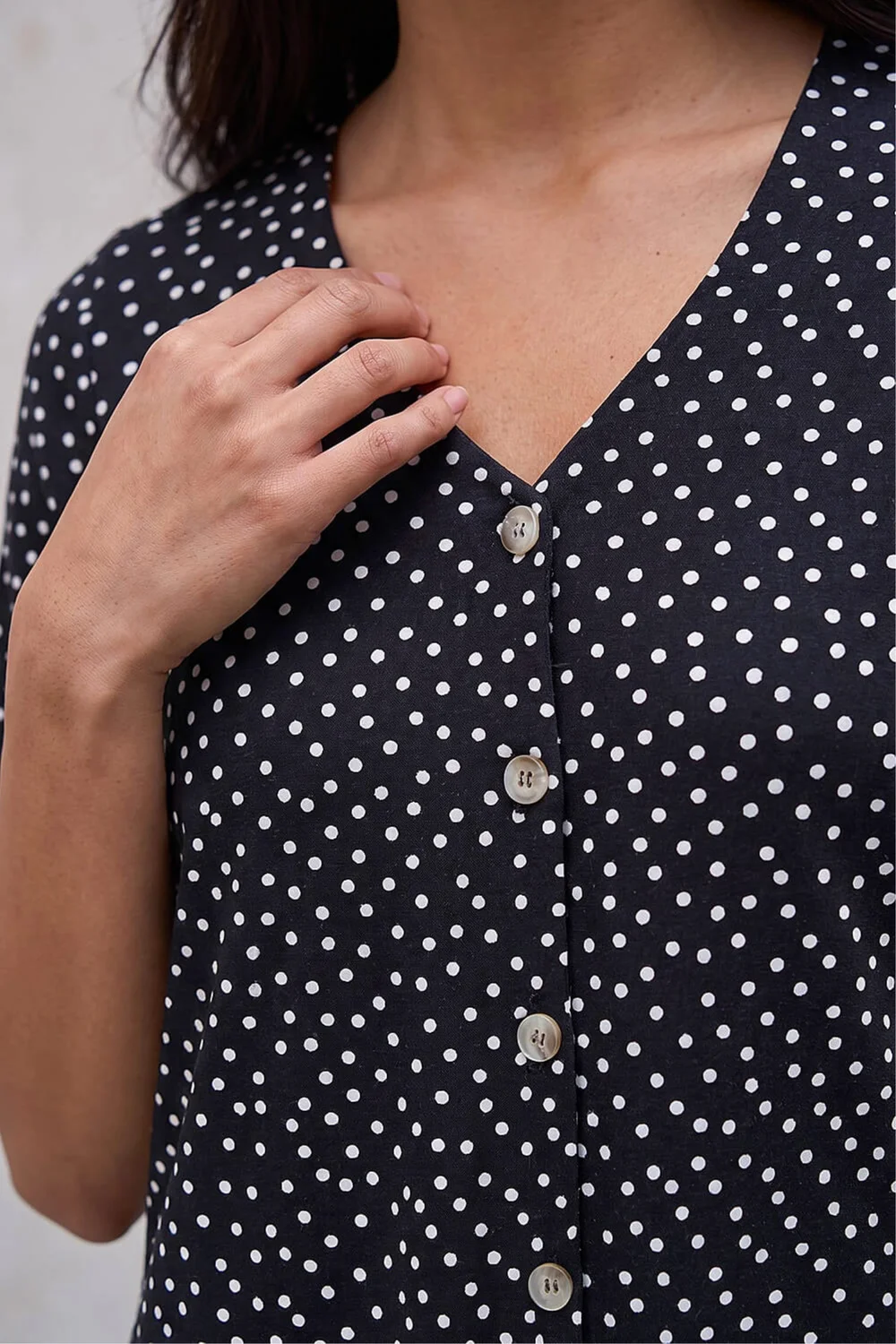 Roman Black Petite Spot V-Neck Blouse - 12 Image 4