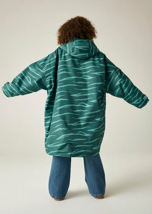 Regatta Turquoise Junior Waterproof Changing Robe (3-13 years) - 9-13 Yrs Image 2
