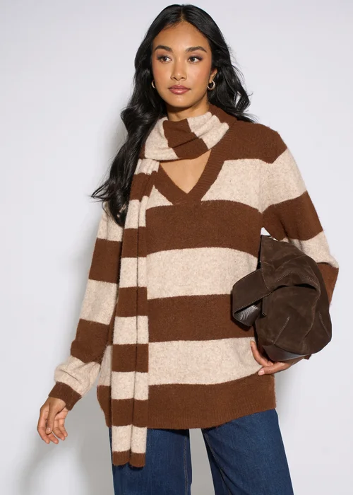 Gini London Brown Stripe V Neck Scarf Jumper - M/L Image 3