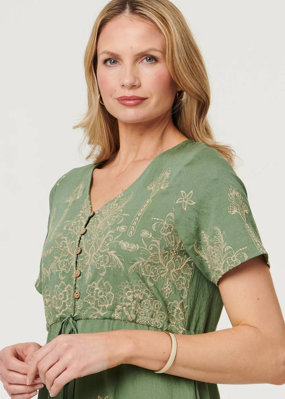 Izabel London Green Floral Embroidered Knee Length Dress - 14 Image 4