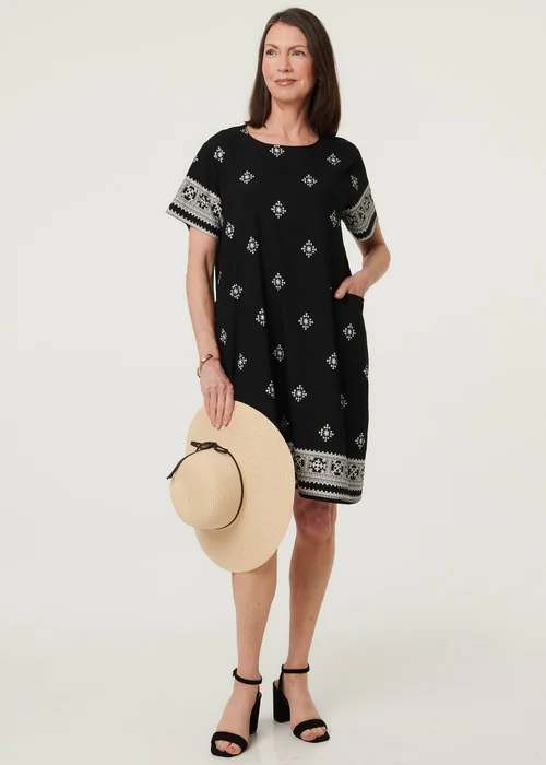 Izabel London Black Border Printed Knee Length Shift Dress - 8 Image 1