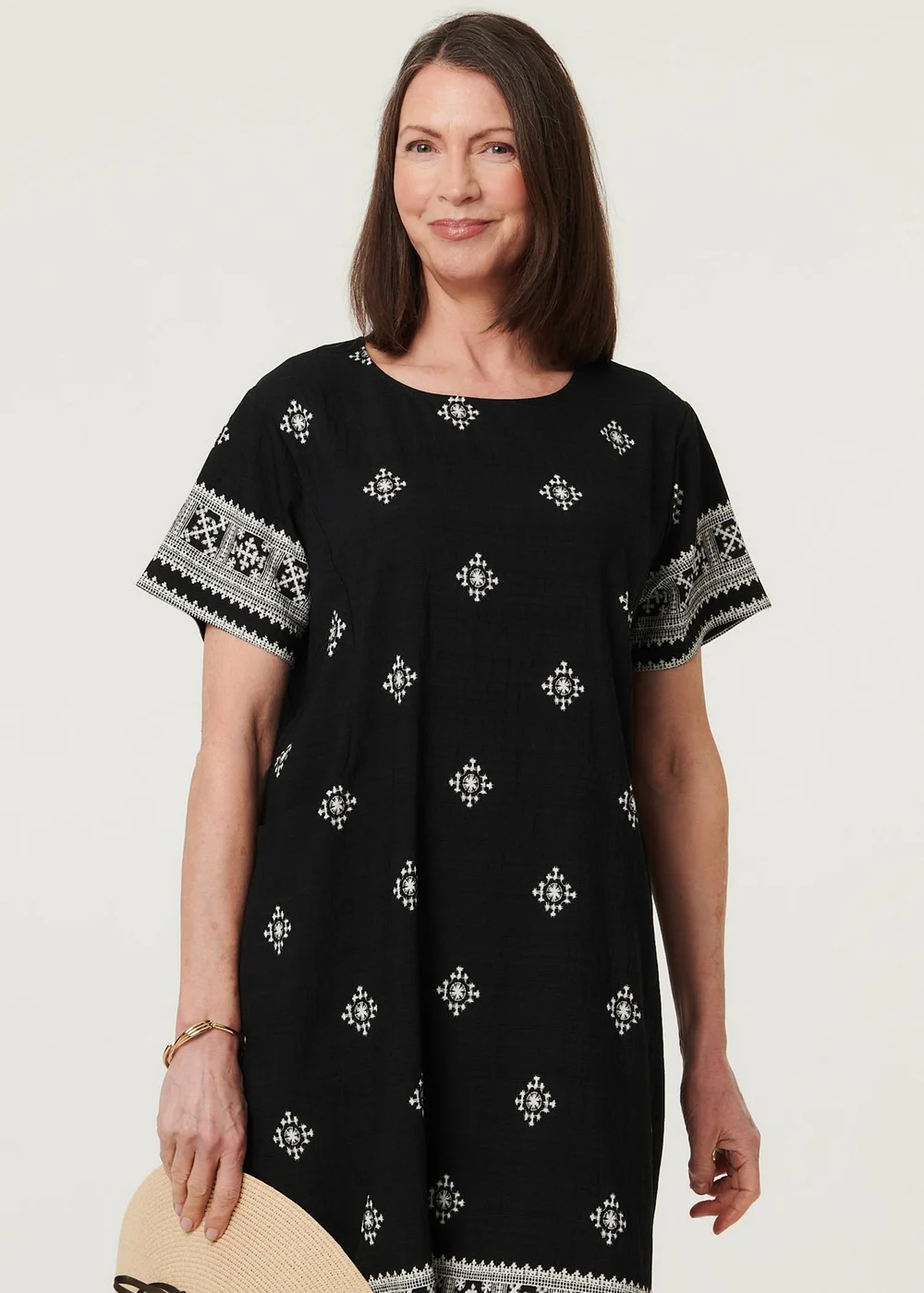 Izabel London Black Border Printed Knee Length Shift Dress - 8 Image 2