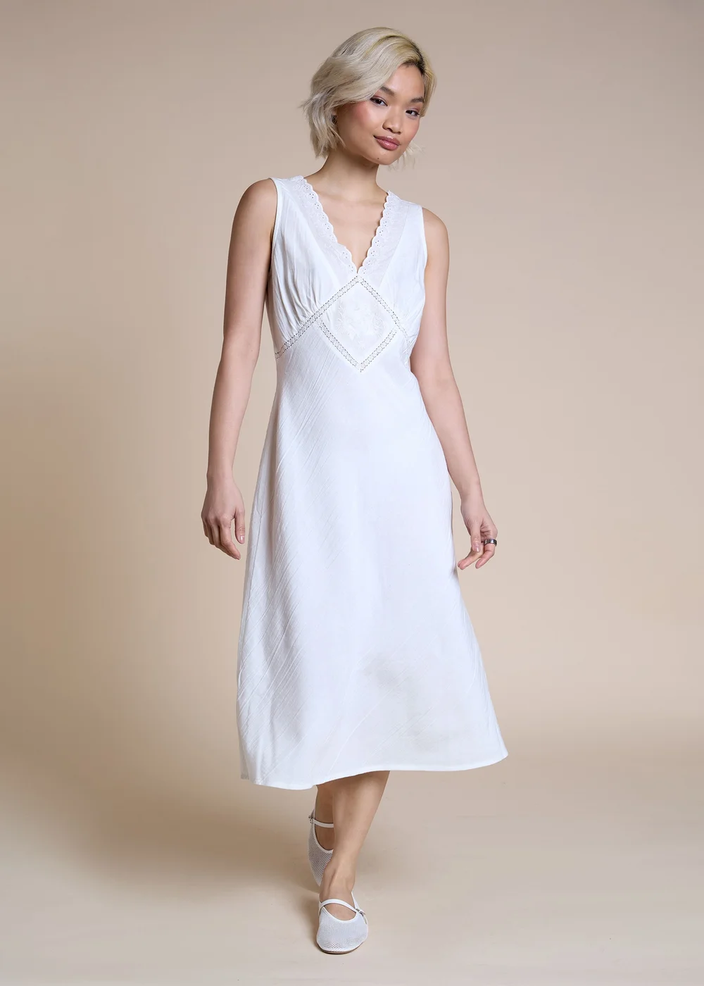 Neon Rose White V-Neck Lace Detail Midaxi Dress - L Image 4