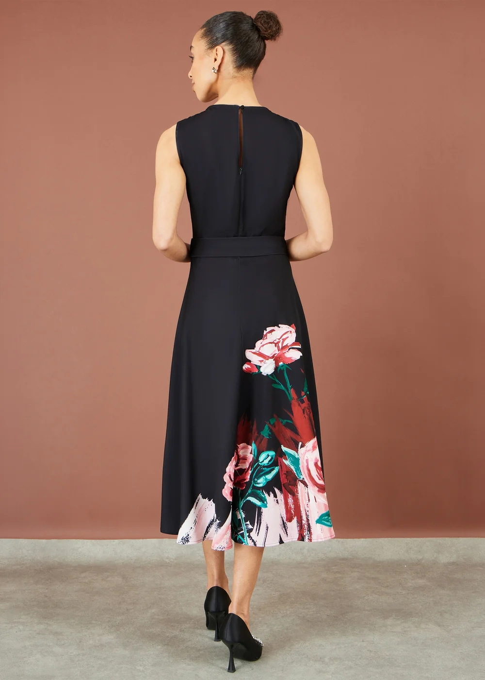 Yumi Black Abstract Floral Skater Midi Dress - 16 Image 4