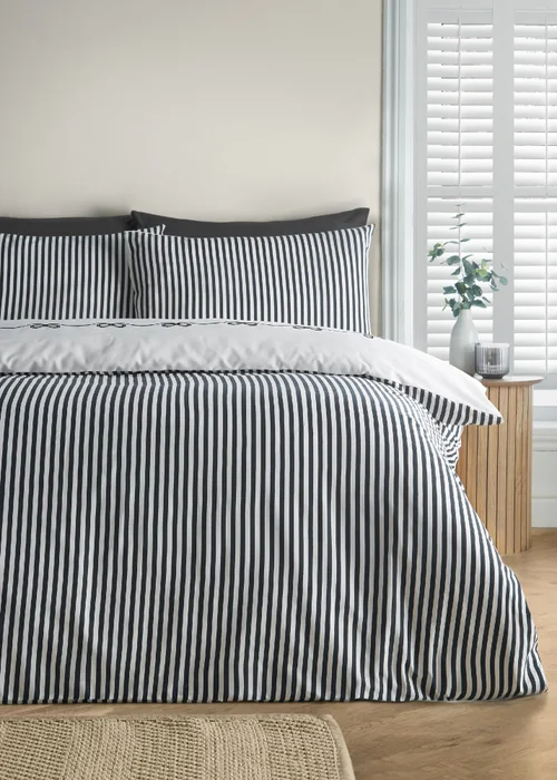 Catherine Lansfield Bow Embroidery Duvet Cover Set Cream / Black - Single Image 2