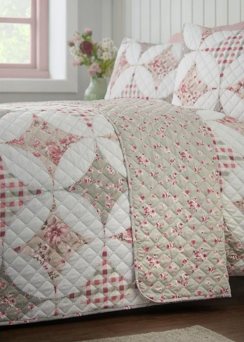 Catherine Lansfield Pinsonic Patchwork Quilted 220x230cm Bedspread Green - One Size Image 2